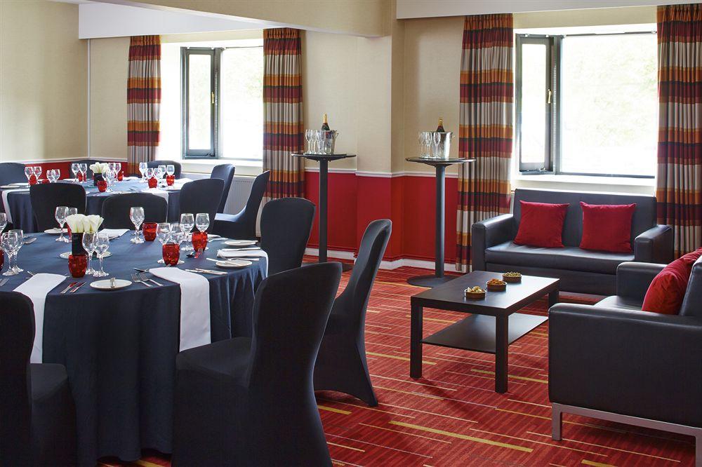 Delta Hotels By Marriott Northampton Exterior foto