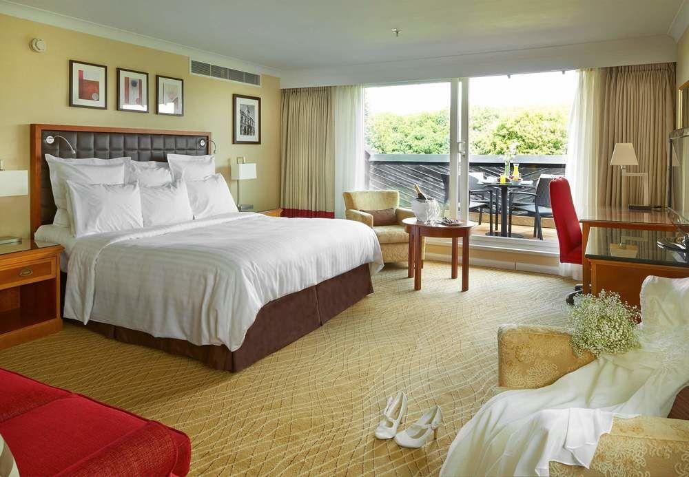 Delta Hotels By Marriott Northampton Exterior foto