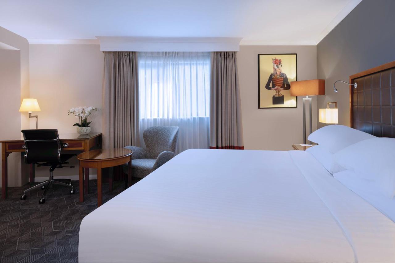 Delta Hotels By Marriott Northampton Exterior foto