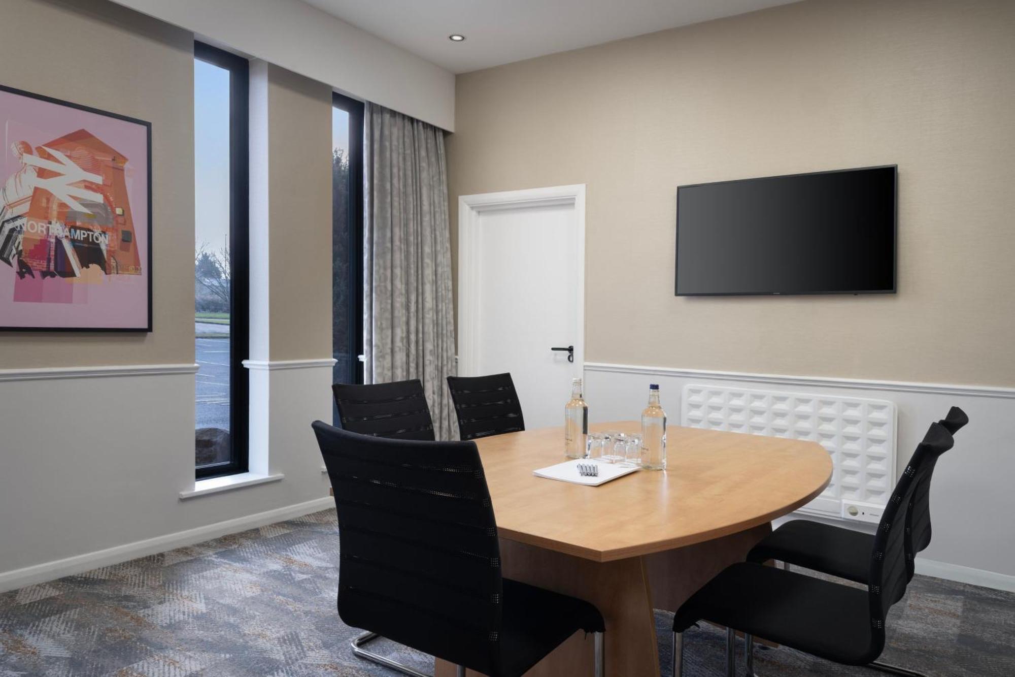 Delta Hotels By Marriott Northampton Exterior foto