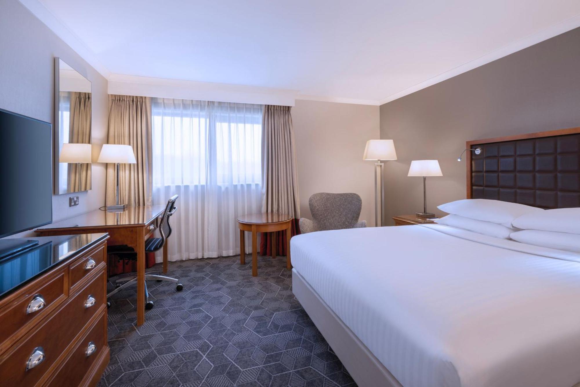 Delta Hotels By Marriott Northampton Exterior foto