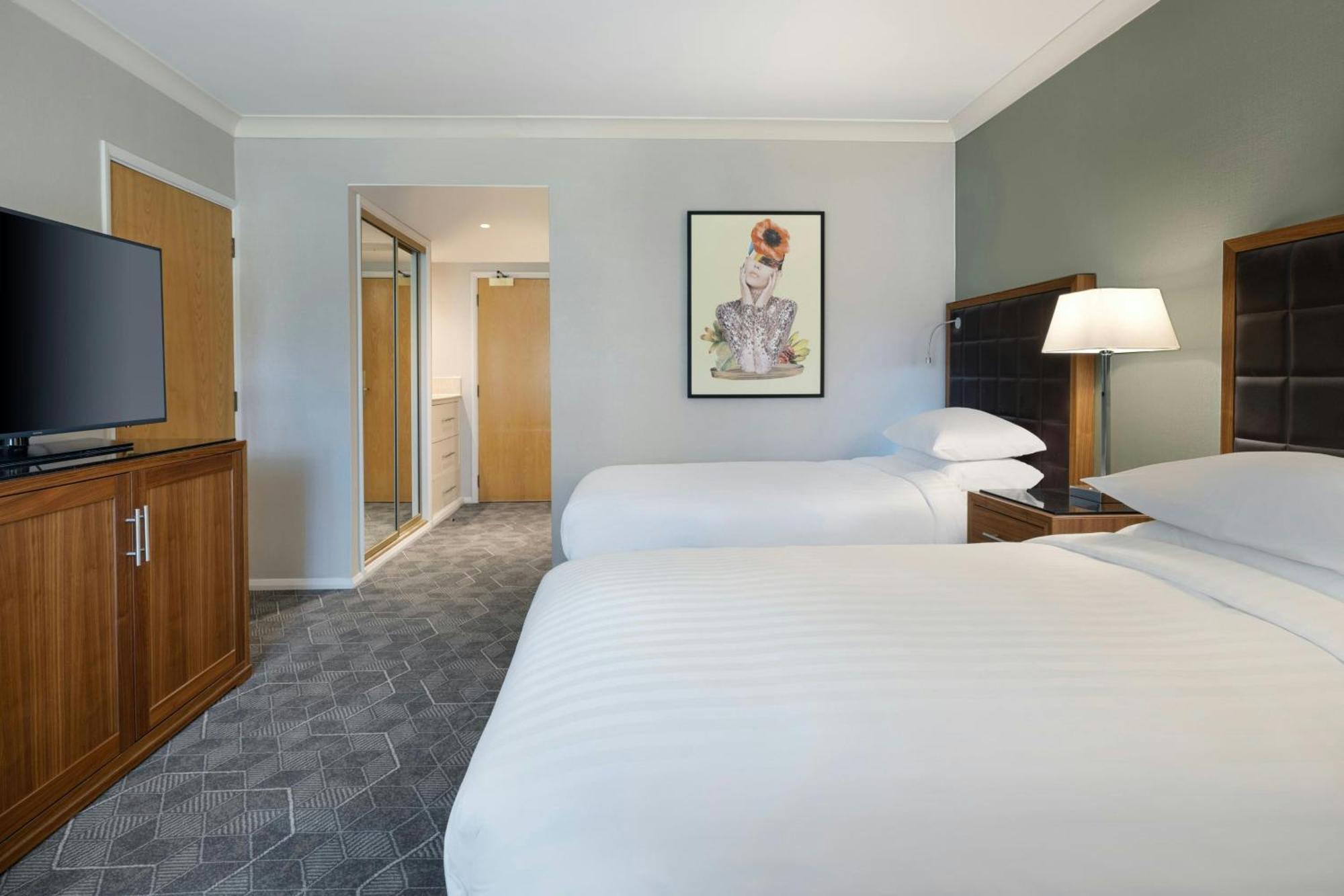 Delta Hotels By Marriott Northampton Exterior foto