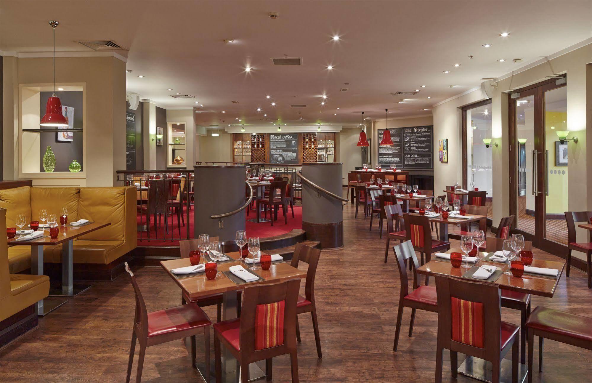 Delta Hotels By Marriott Northampton Exterior foto